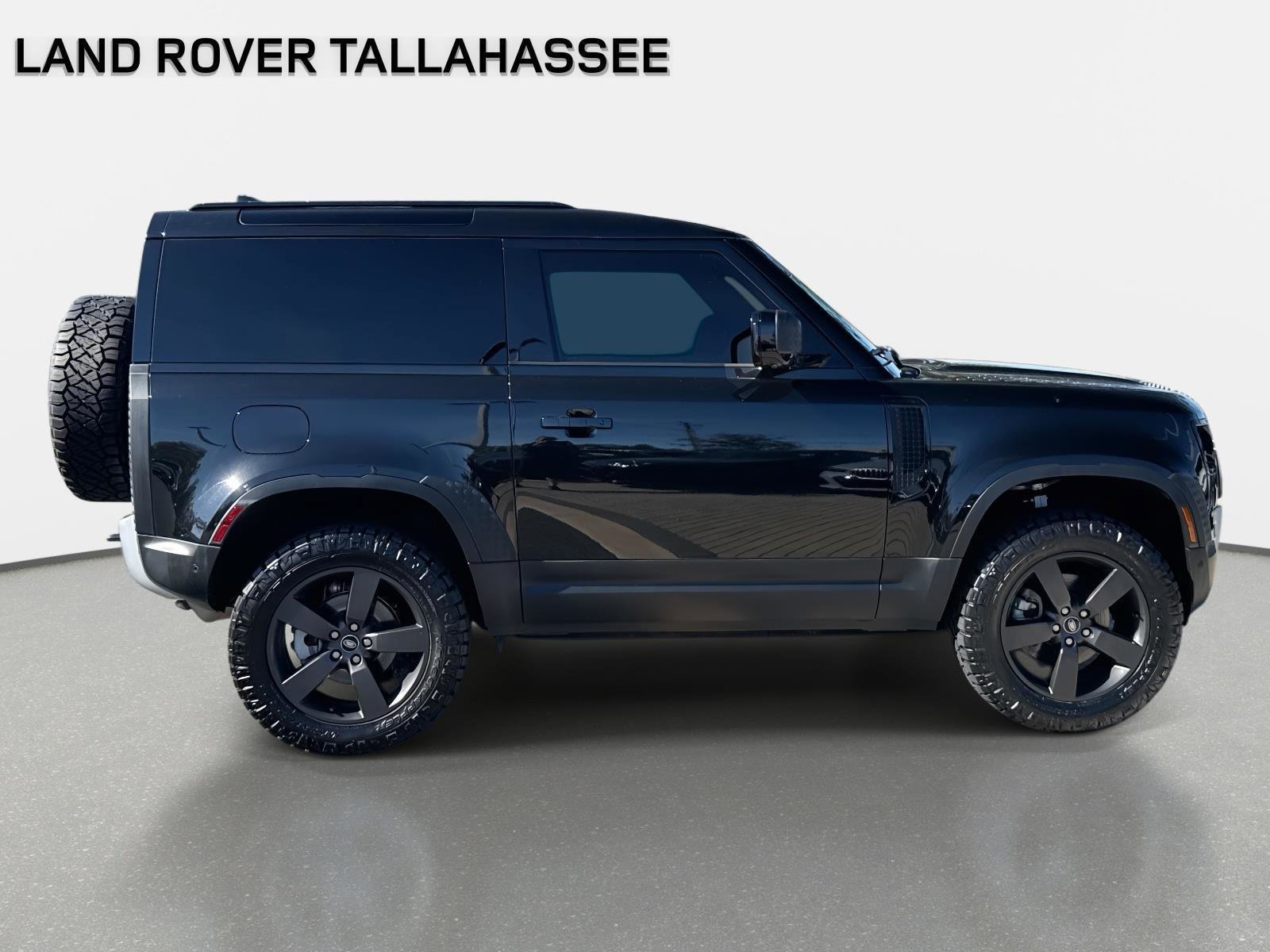 Used 2024 Land Rover Defender 90 S image 4