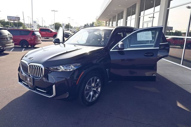 Used 2024 BMW X5 xDrive40i w/ Premium Package AWD/4WD image 41