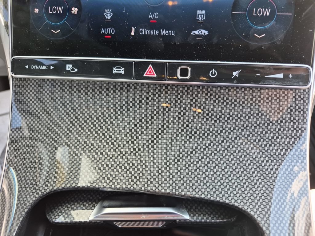 Used 2026 Mercedes-Benz GLC 300 4MATIC image 32