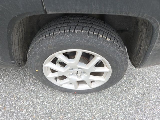 Used 2023 Jeep Renegade Latitude image 11