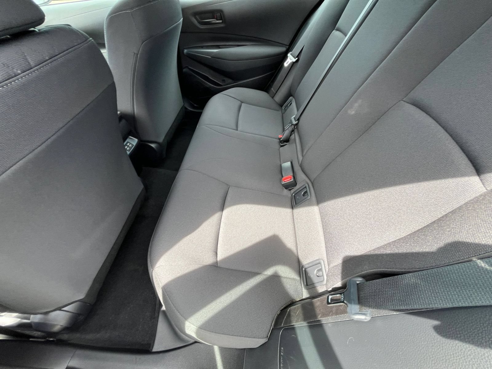 Used 2025 Toyota Corolla LE FWD image 25