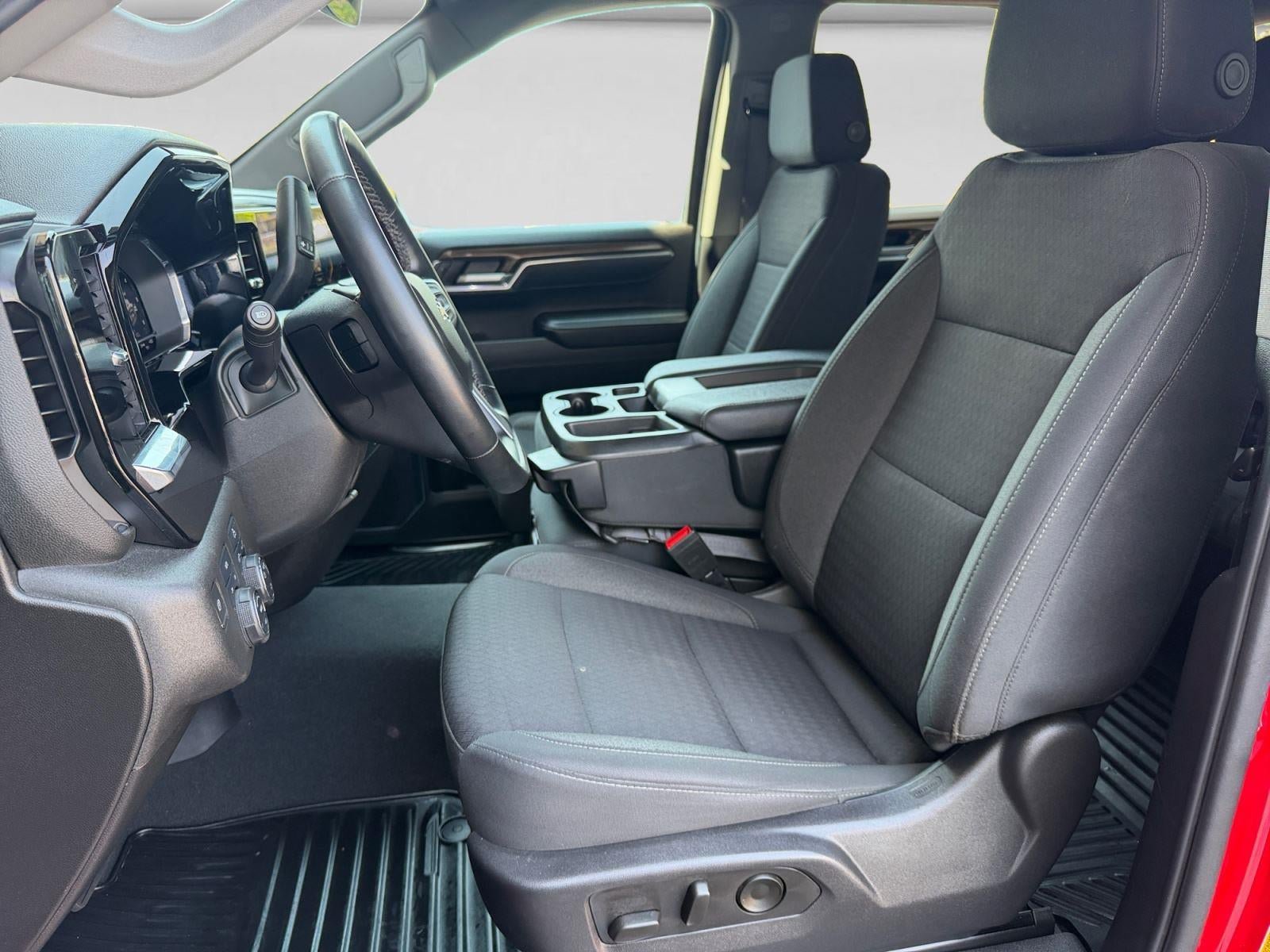 Used 2023 Chevrolet Silverado 1500 LT AWD/4WD image 10