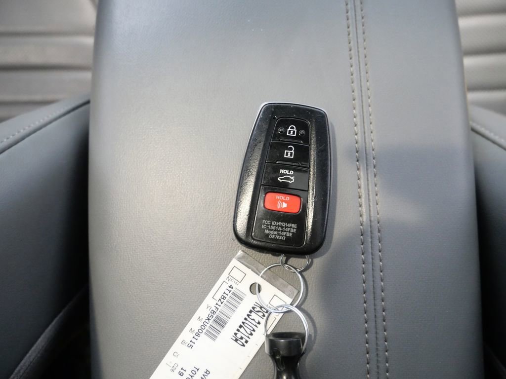 Used 2019 Toyota Avalon Touring w/ Advanced Safety Package image 30