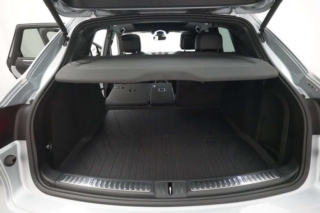 Used 2020 Porsche Macan AWD/4WD image 9