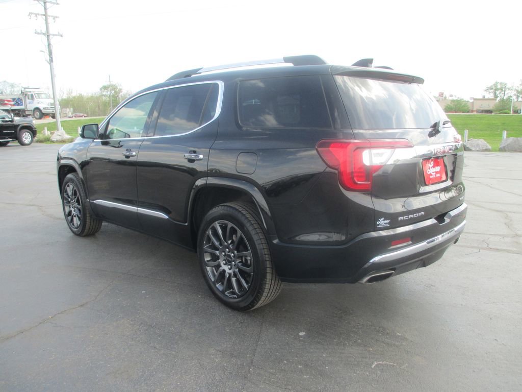 Used 2023 GMC Acadia Denali w/ Black Diamond Edition image 10