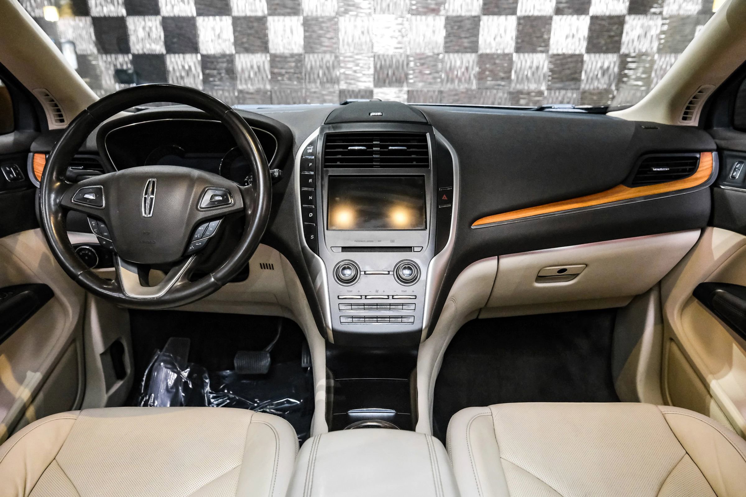 Used 2015 Lincoln MKC AWD w/ Equipment Group 102A Reserve image 11