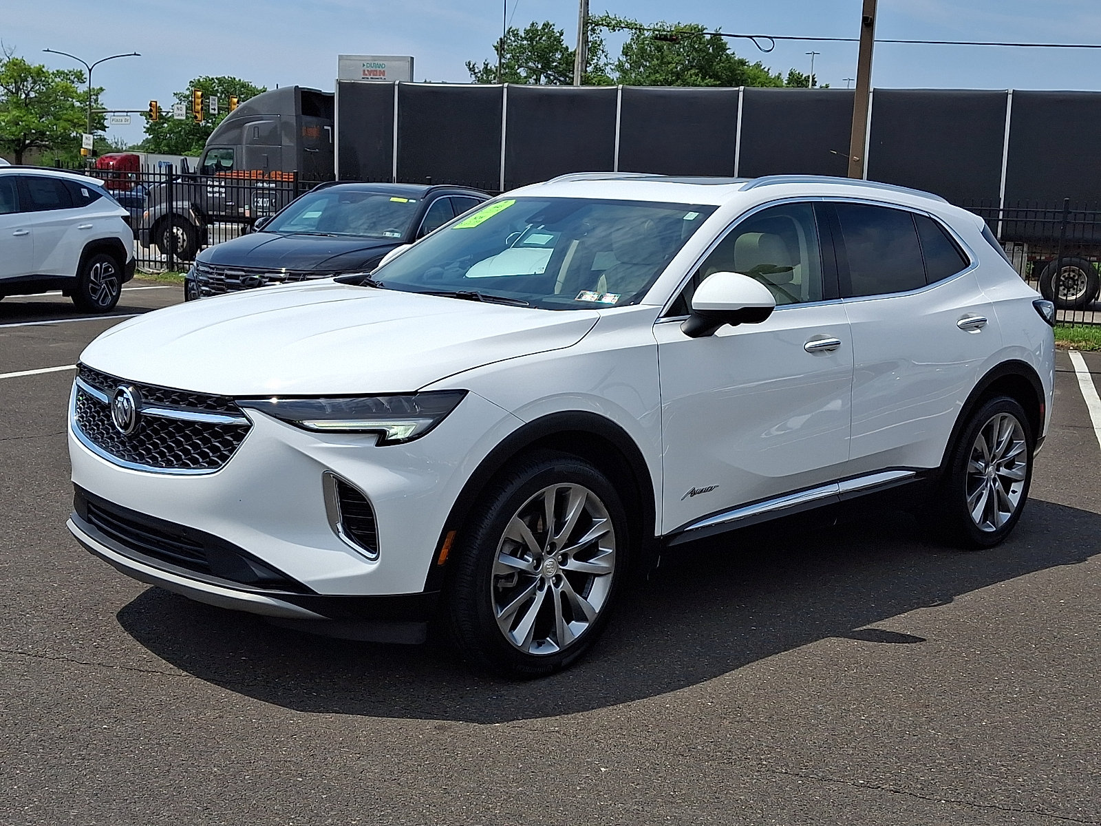 Used 2021 Buick Envision Avenir AWD/4WD image 3