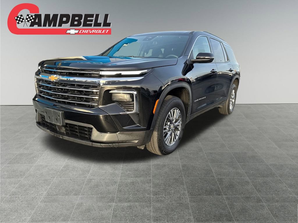 Used 2025 Chevrolet Traverse LT
