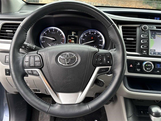 Used 2016 Toyota Highlander Limited Platinum image 19