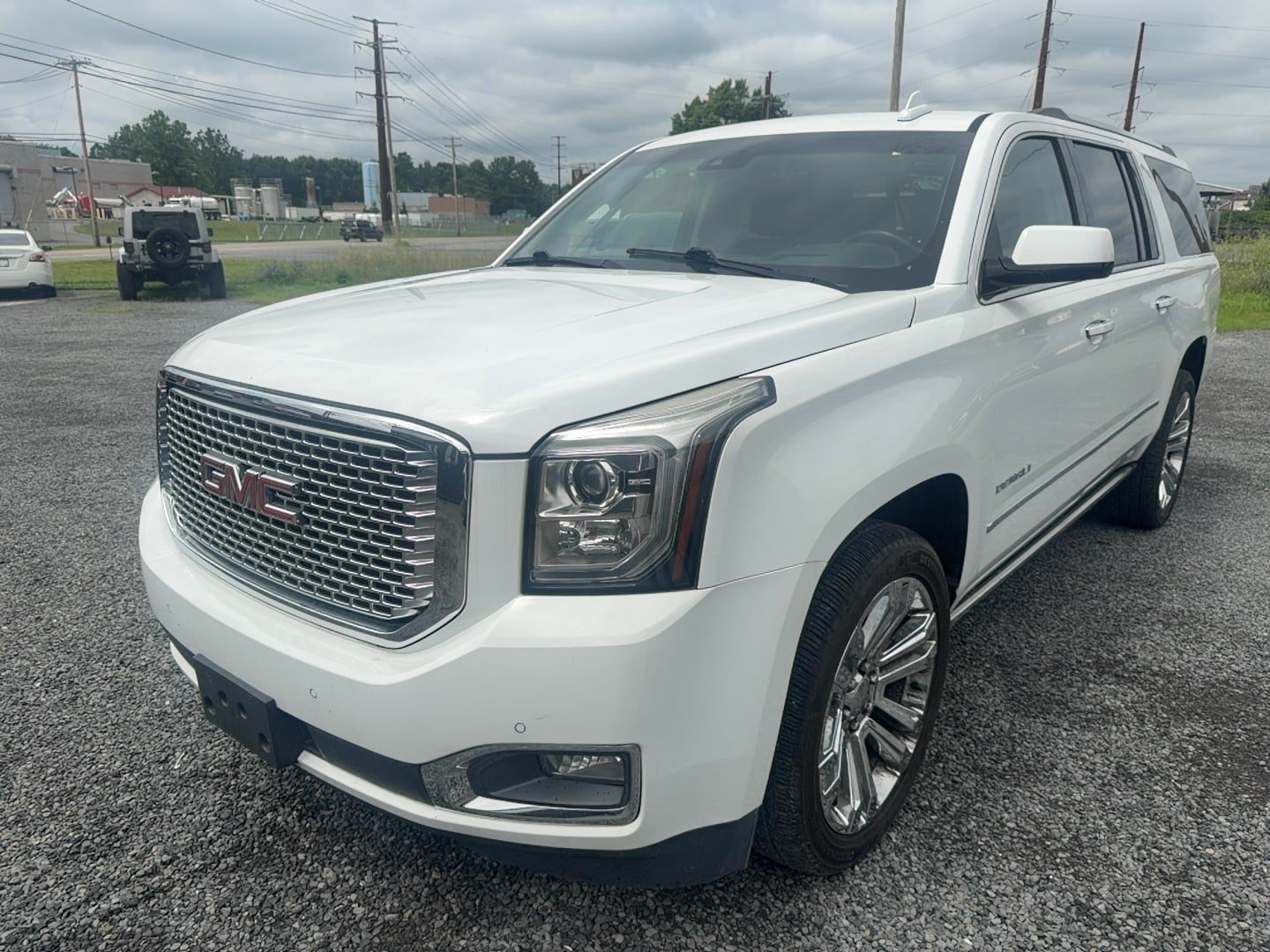 Used 2017 GMC Yukon XL Denali w/ Open Road Package AWD/4WD image 1