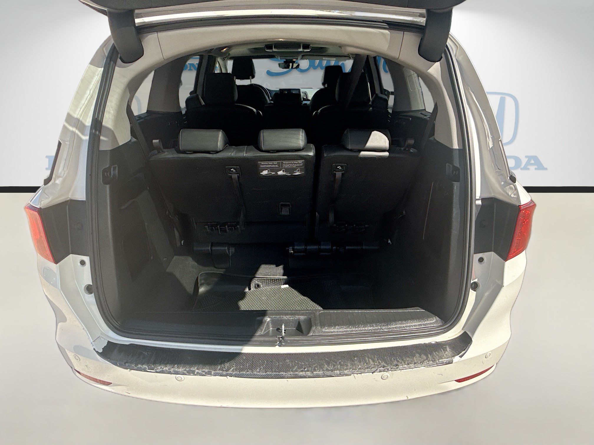 Used 2024 Honda Odyssey Touring image 26