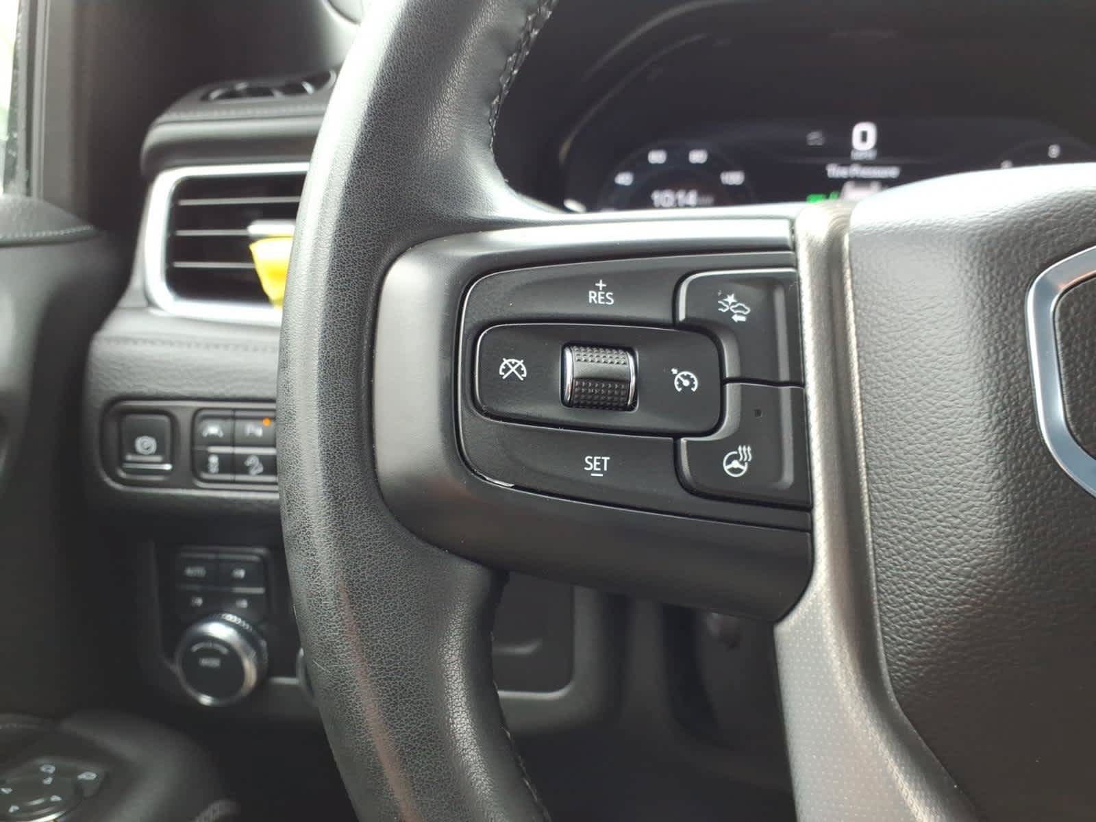 Used 2024 GMC Yukon Denali AWD/4WD image 23