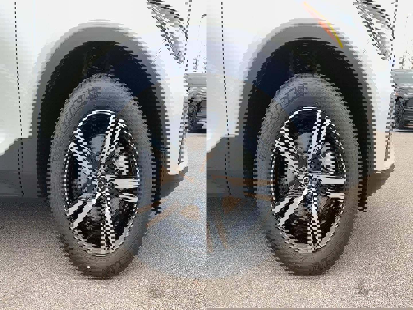 New 2026 Volvo XC40 B4 Core image 9