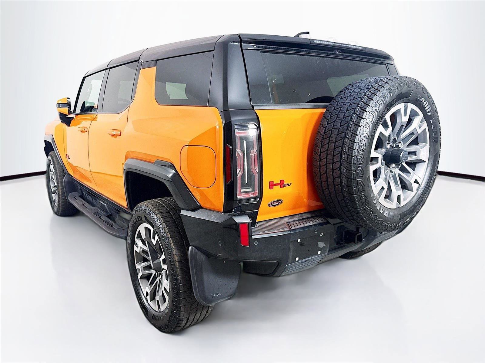 Used 2024 GMC Hummer EV 2X w/ LPO, Sport Package image 10