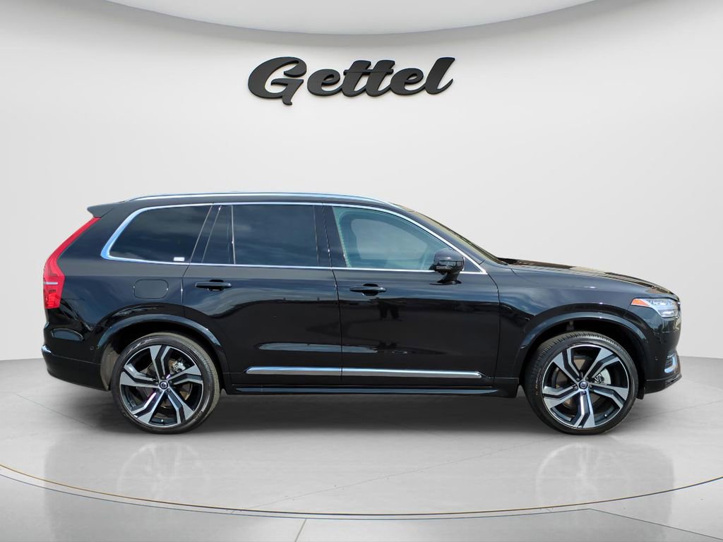 Used 2024 Volvo XC90 B6 Ultimate w/ Protection Package Premier image 3