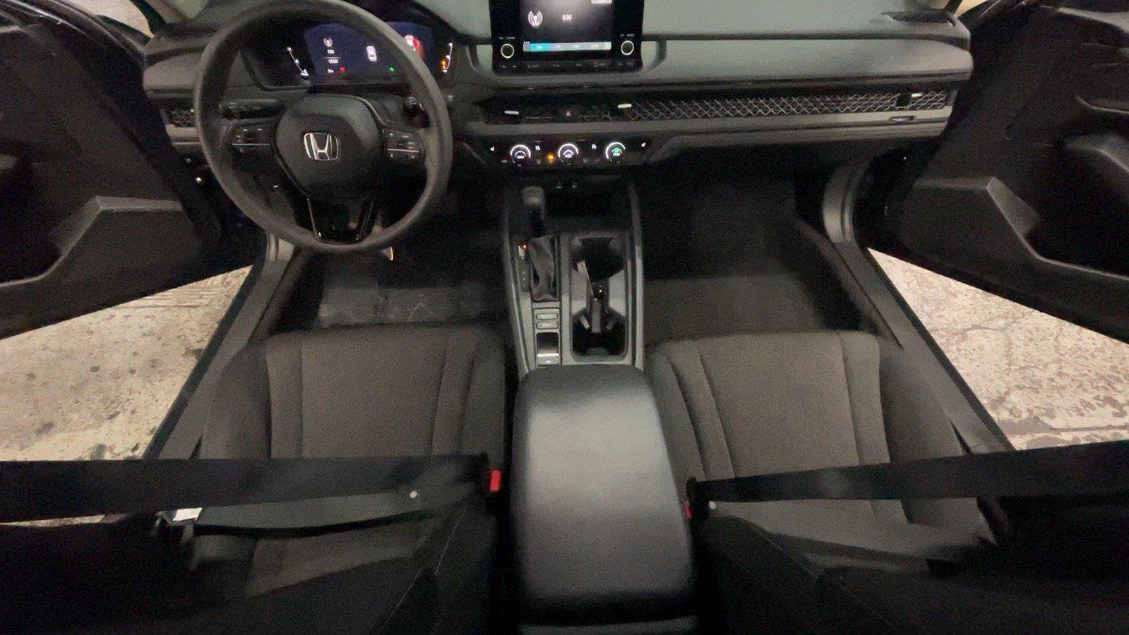 Used 2023 Honda Accord EX image 25
