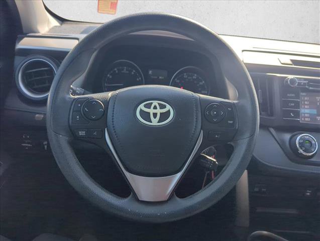 Used 2017 Toyota RAV4 LE image 10