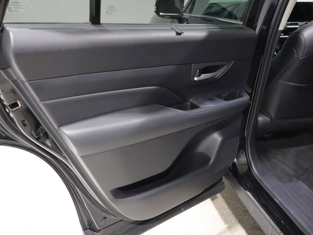 Used 2025 Toyota Grand Highlander AWD image 19