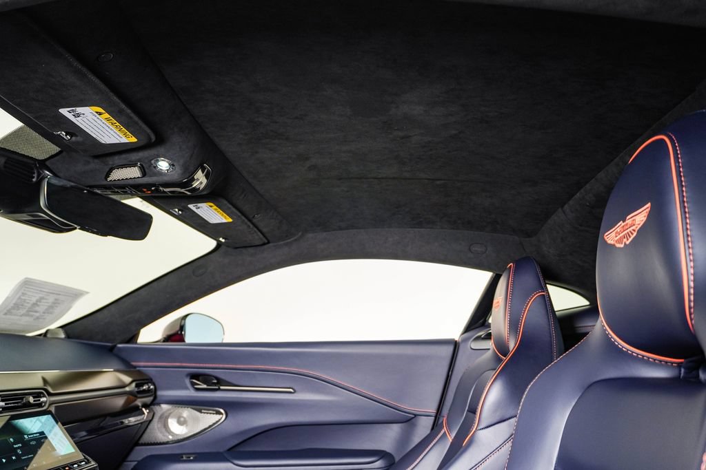 Used 2026 Aston Martin V8 Vantage Coupe RWD image 22