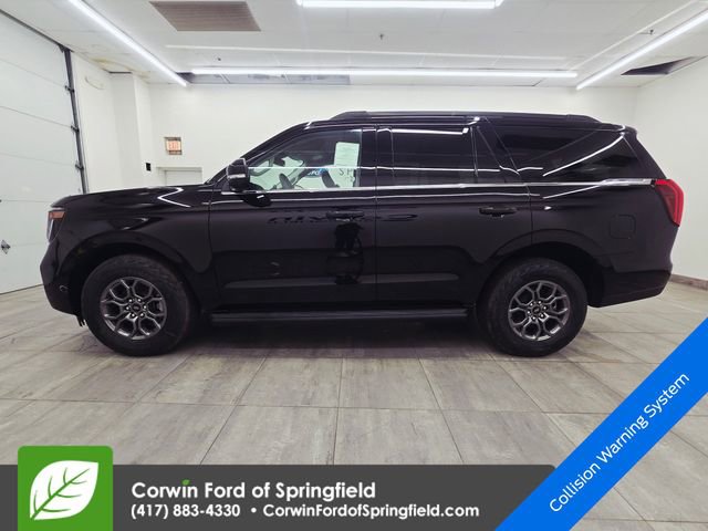 New 2026 Ford Expedition Active image 2