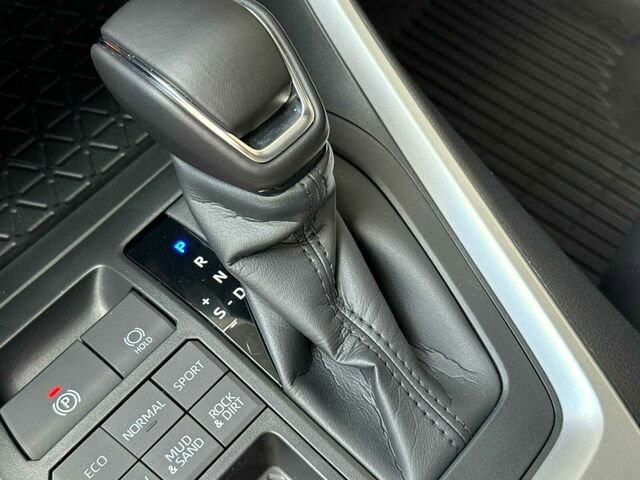 Used 2025 Toyota RAV4 XLE Premium image 26