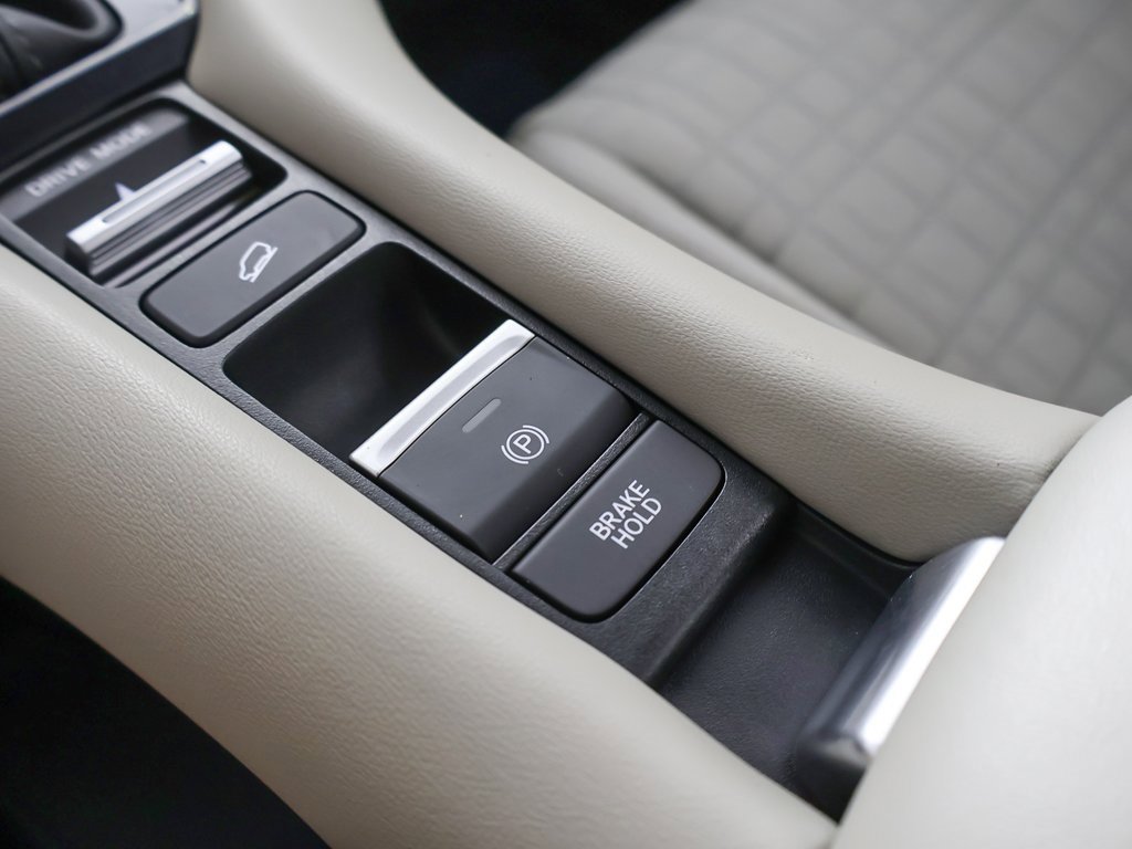 Used 2023 Honda HR-V LX image 42