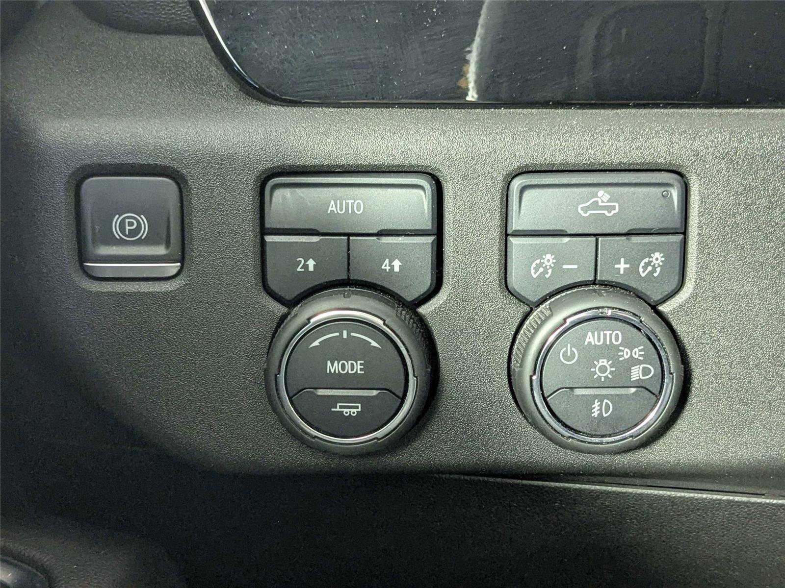 Used 2022 Chevrolet Silverado 1500 RST AWD/4WD image 25