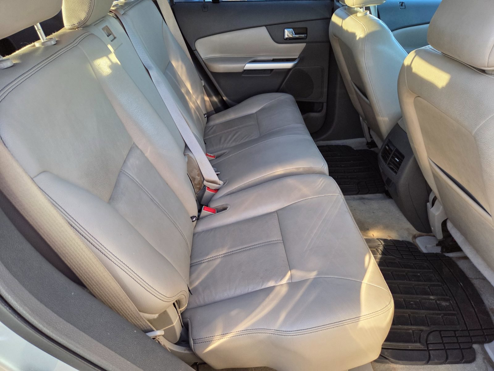 Used 2011 Ford Edge SEL FWD image 13