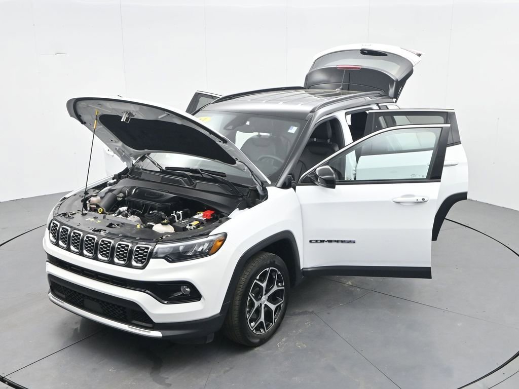 Used 2024 Jeep Compass Limited image 32