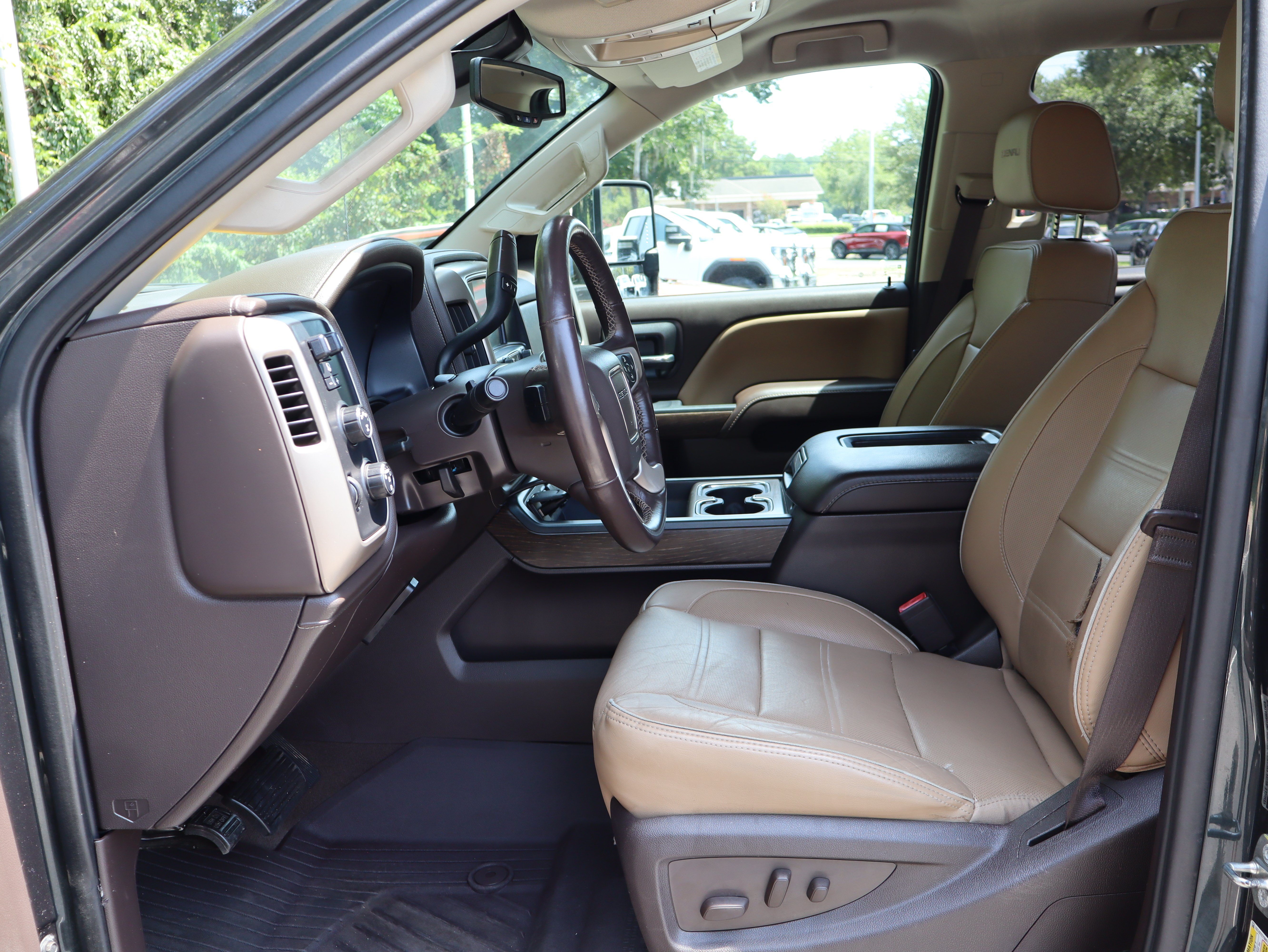 Used 2017 GMC Sierra 3500 Denali w/ Duramax Plus Package AWD/4WD image 23