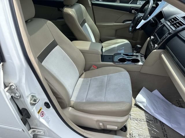 Used 2013 Toyota Camry XLE w/ Leather Pkg FWD image 9