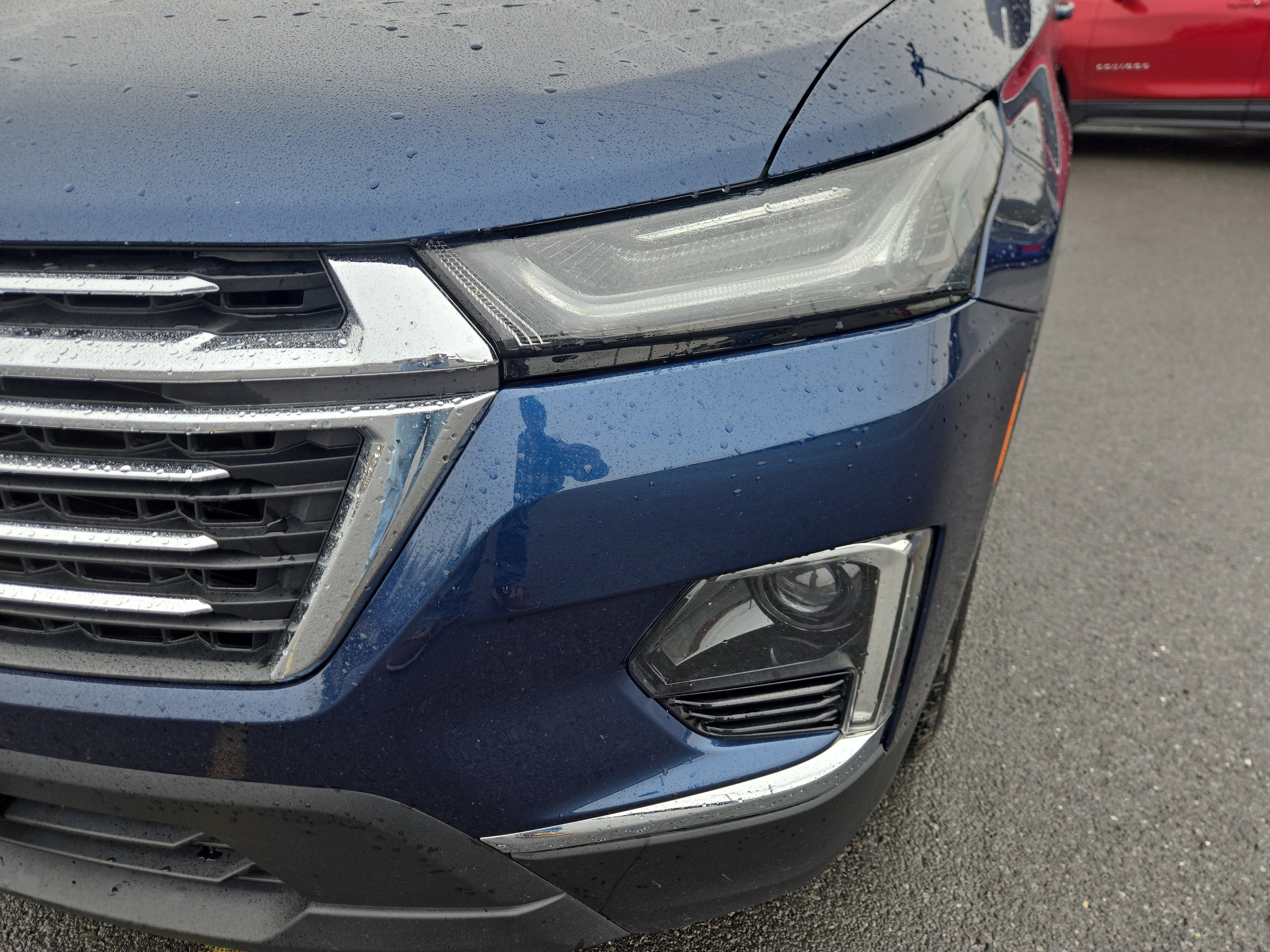 Used 2023 Chevrolet Traverse LT image 10