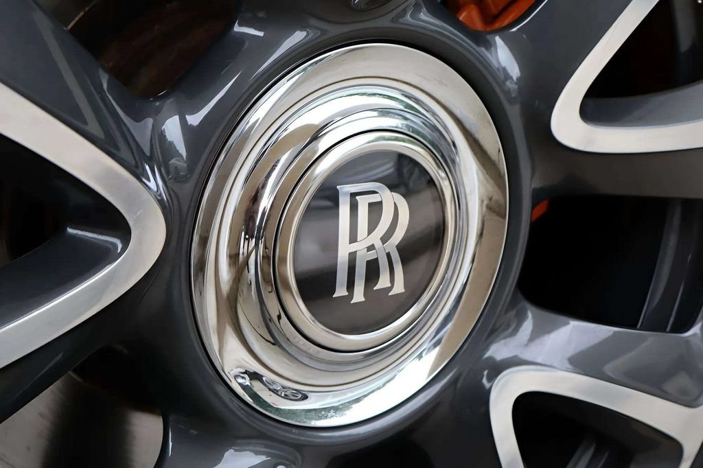 Used 2021 Rolls-Royce Wraith RWD image 17