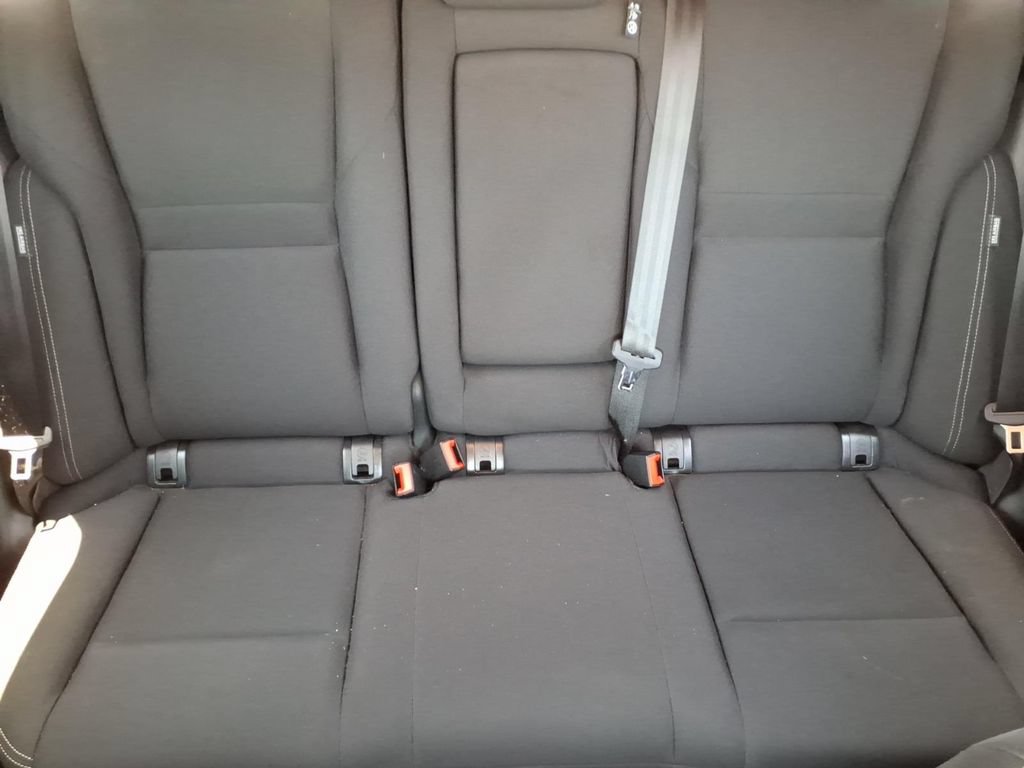 Used 2025 Nissan Rogue S FWD image 17