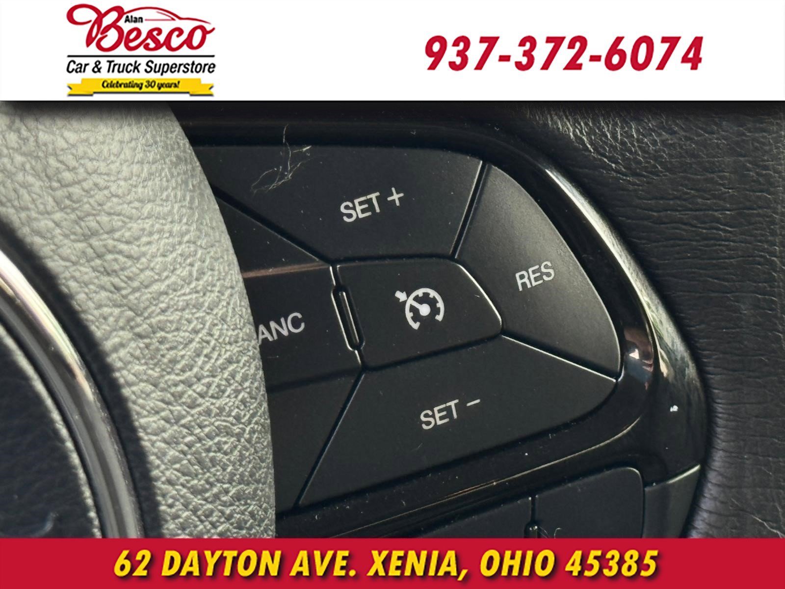 Used 2016 Jeep Renegade Latitude AWD/4WD image 12