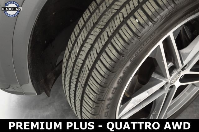 Used 2018 Audi SQ5 Premium Plus w/ Navigation Package image 36