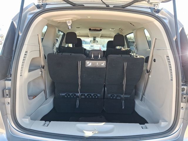 Used 2020 Chrysler Voyager LX w/ Cold Weather Group image 28