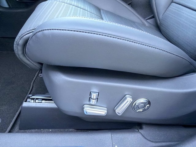 New 2026 Lincoln Nautilus Reserve AWD/4WD image 11