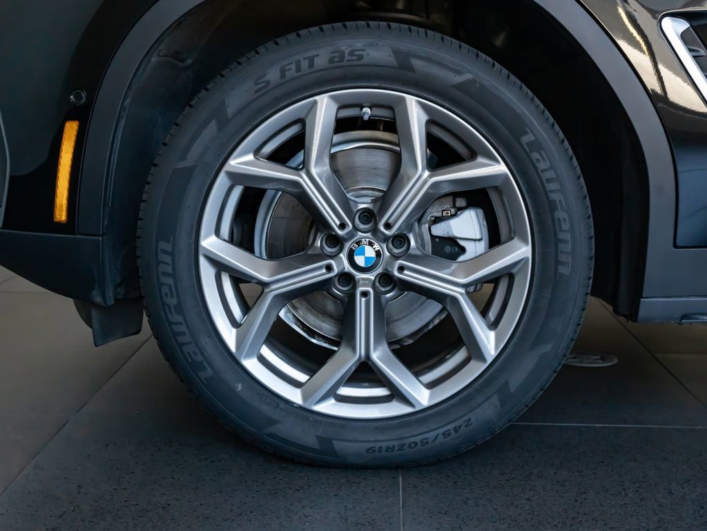 Used 2024 BMW X3 xDrive30i w/ Premium Package w/ZPA image 11