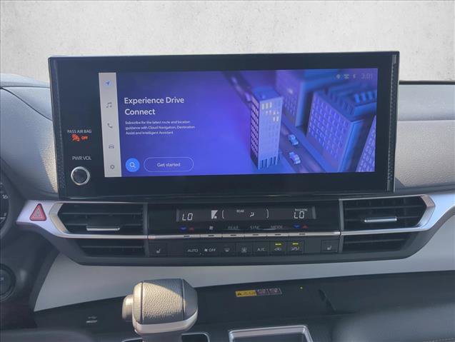 Certified 2025 Toyota Sienna XLE FWD image 18