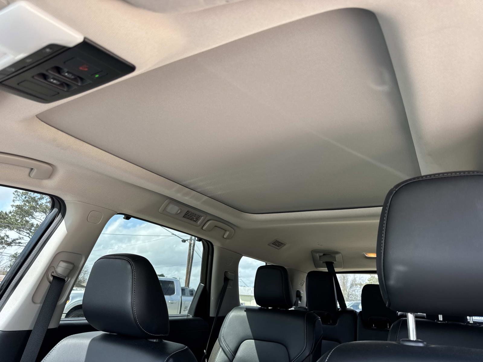 Used 2023 Nissan Pathfinder SL w/ SL Premium Package FWD image 17