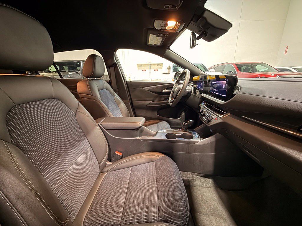 Used 2026 Buick Envista Preferred FWD image 28