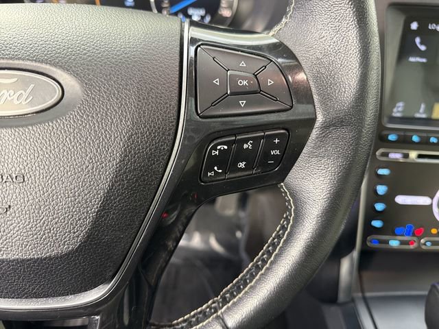 Used 2018 Ford Explorer Platinum AWD/4WD image 13