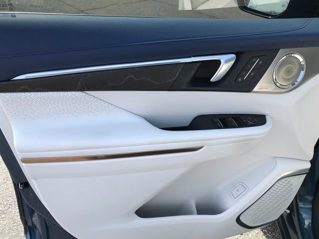 Certified 2025 Buick Enclave Avenir w/ Super Cruise Package image 17