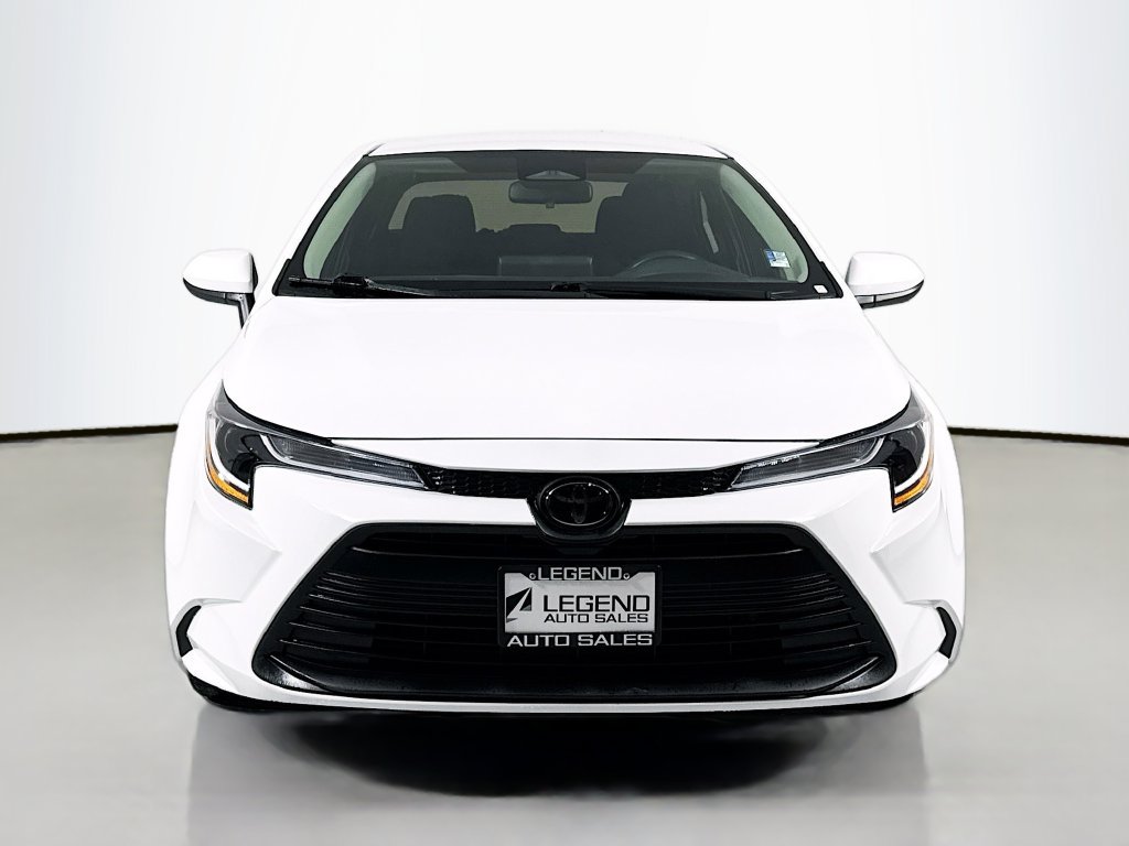 Used 2024 Toyota Corolla LE FWD image 3