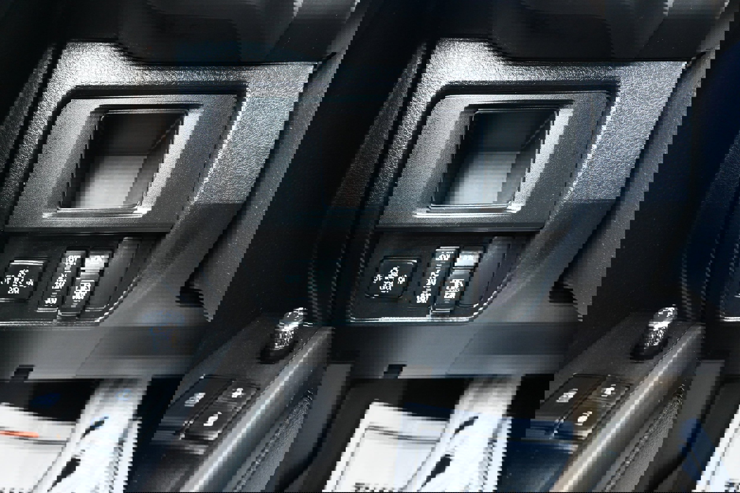 Used 2017 Toyota Tacoma TRD Off-Road image 13