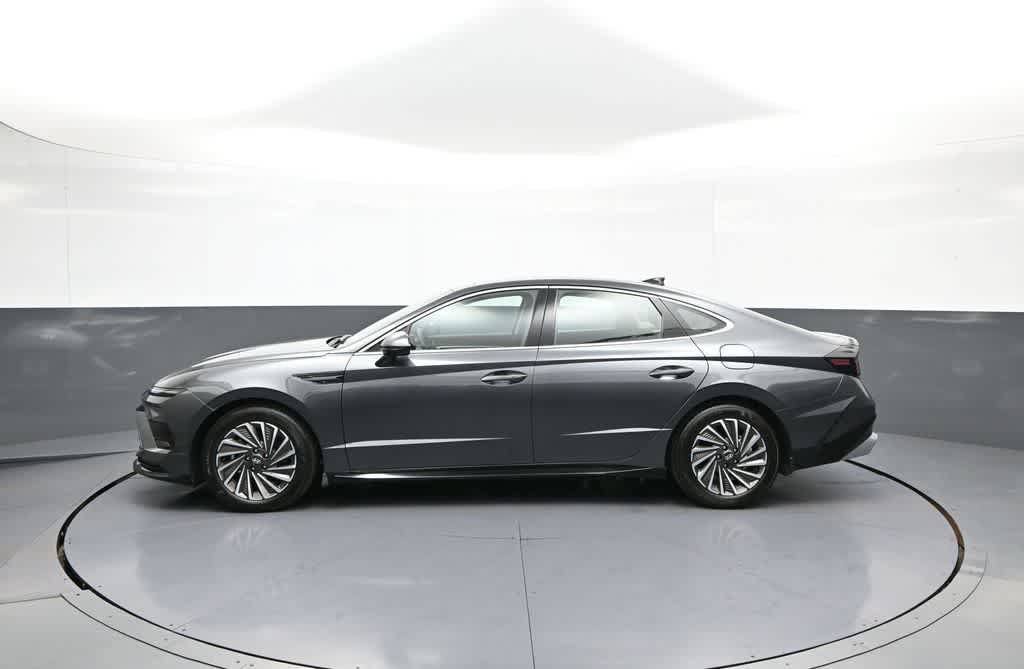 Used 2026 Hyundai Sonata SEL FWD image 9