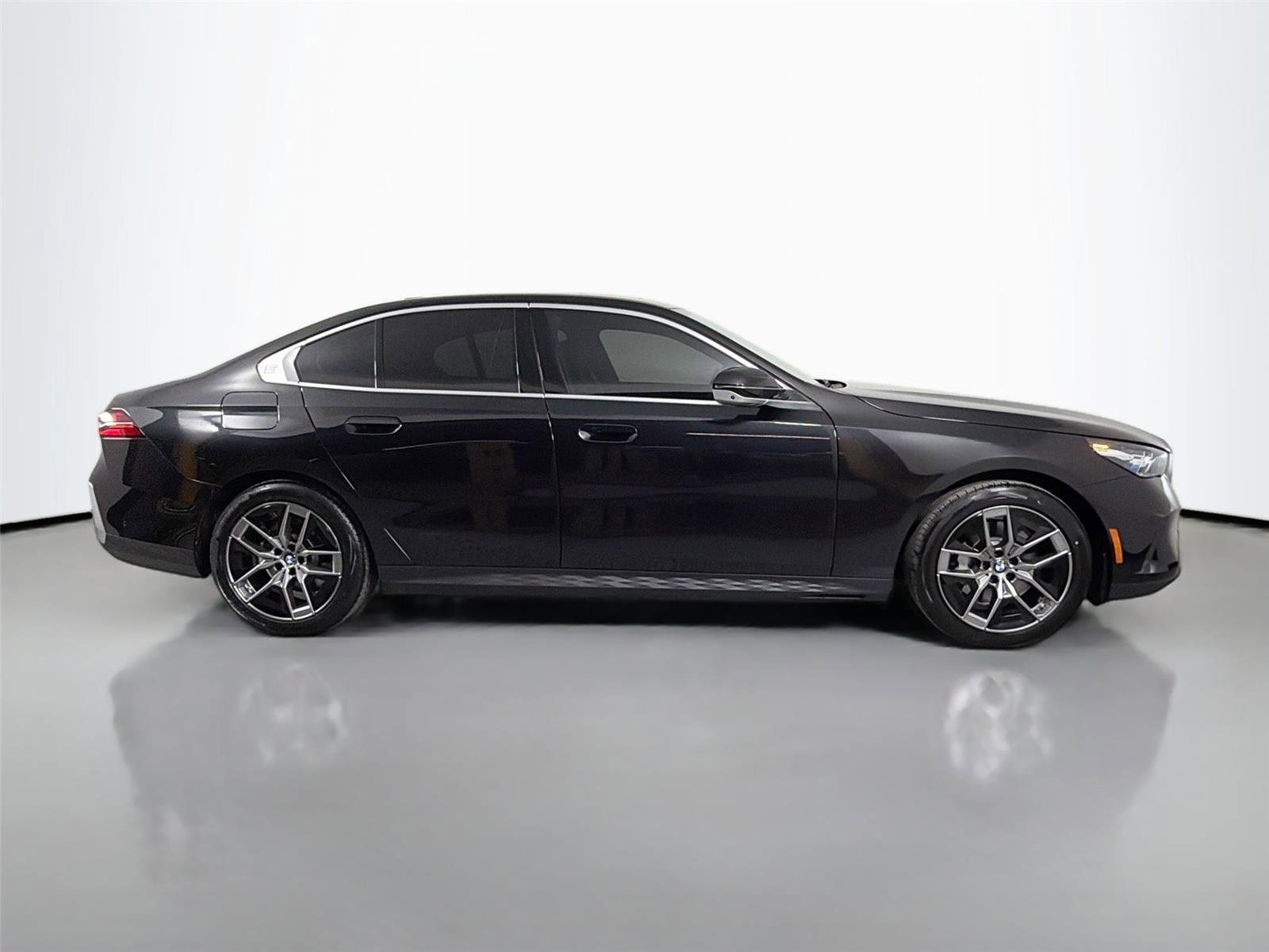 New 2026 BMW 530i xDrive w/ Premium Package AWD/4WD image 5