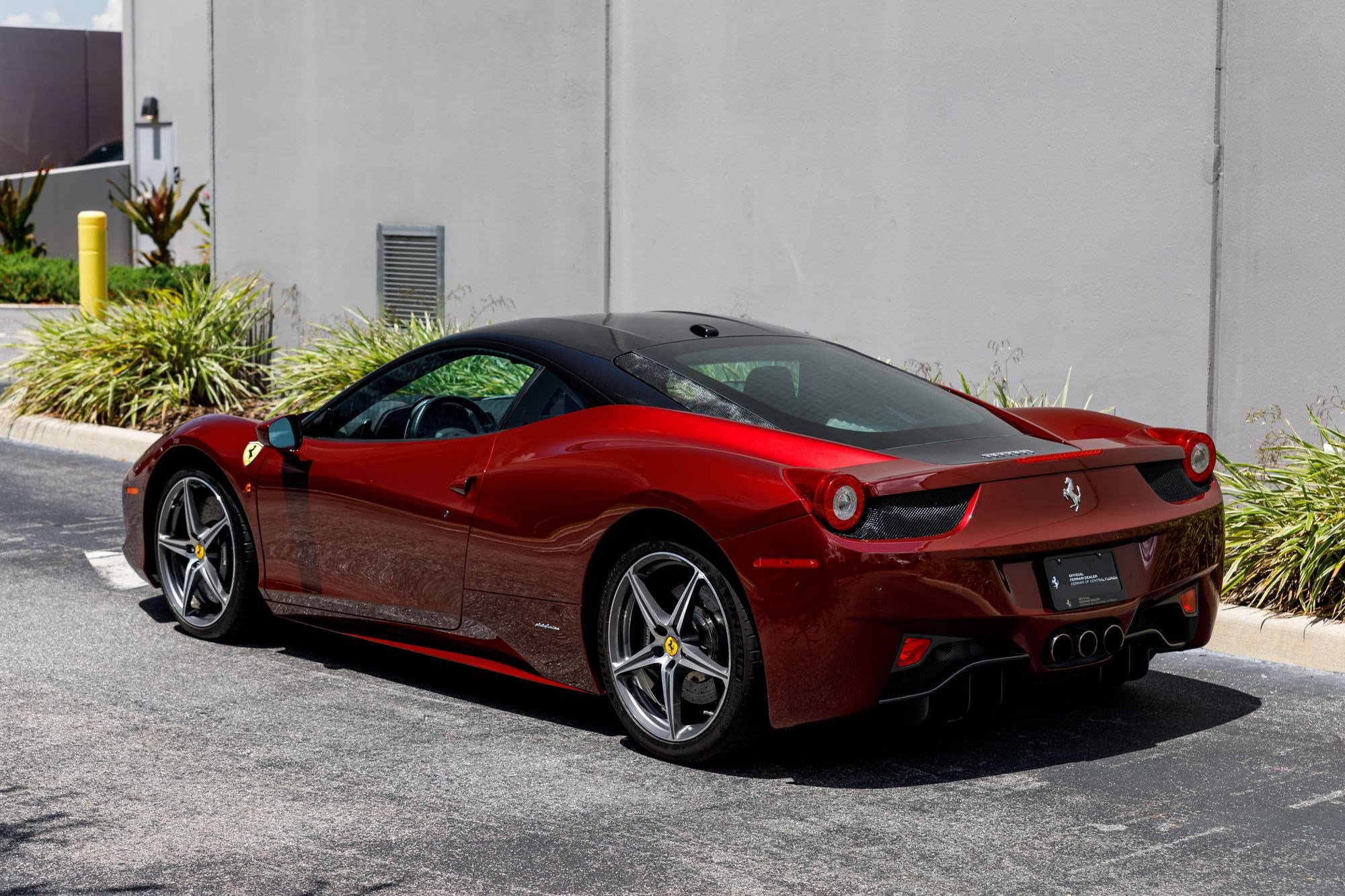 Used 2011 Ferrari 458 Italia Coupe RWD image 3