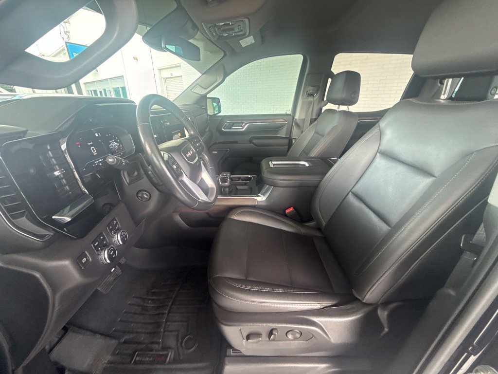 Used 2022 GMC Sierra 1500 SLT w/ SLT Premium Plus Package AWD/4WD image 31